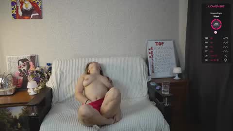 Snapshot of emmatiny chatting on September 2025 02:35:01 AM Mia online show from September 2025 02:35:01 AM