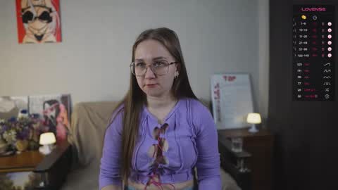 Snapshot of emmatiny chatting on November 2025 01:54:02 PM Mia online show from November 2025 01:54:02 PM