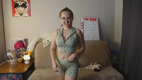 Mia online show from August 2026 07:12:02 PM