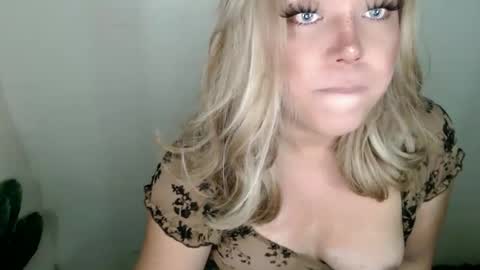 YourDreamGirl Emma  online show from September 2025 01:11:01 PM