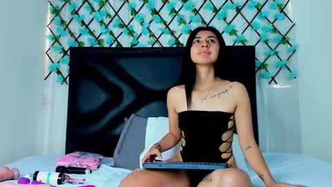 Snapshot of emmawillliams chatting on January 2025 03:58:01 PM Emma online show from January 2025 03:58:01 PM