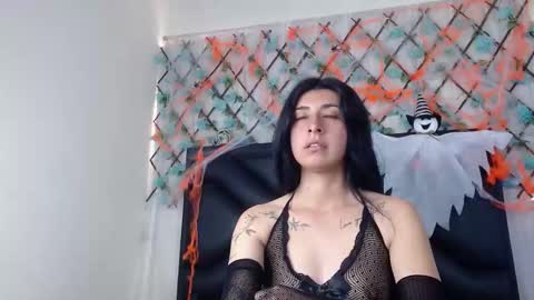 Snapshot of emmawillliams chatting on November 2025 06:21:01 PM Emma online show from November 2025 06:21:01 PM