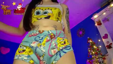 Snapshot of emmaxx7 chatting on December 2024 07:32:02 PM Emma  online show from December 2024 07:32:02 PM