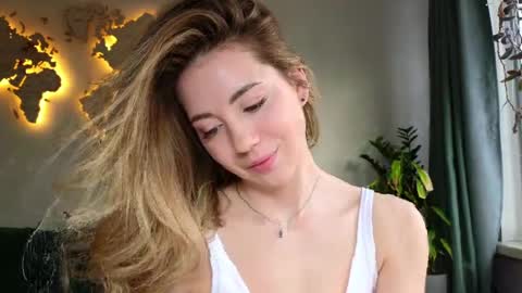 Miss Emmi online show from March 2026 07:34:02 AM