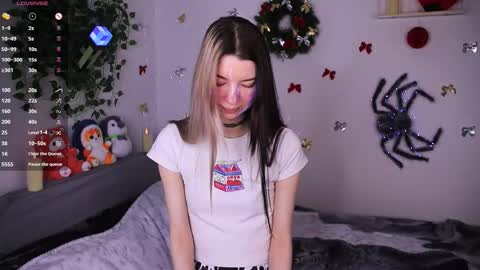 Snapshot of emmie_everly chatting on January 2026 11:37:01 AM emmie_everly online show from January 2026 11:37:01 AM