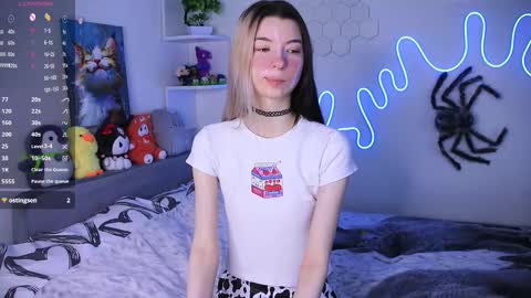 Snapshot of emmie_everly chatting on February 2026 11:35:02 AM emmie_everly online show from February 2026 11:35:02 AM