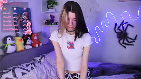 Snapshot of emmie_everly chatting on February 2026 11:50:01 AM emmie_everly online show from February 2026 11:50:01 AM