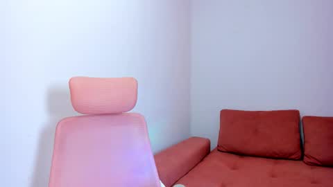 Emmi online show from March 2026 01:32:02 AM