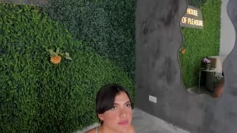 Emmiily online show from February 2025 10:58:01 PM