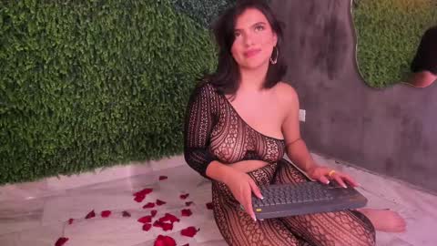 Emmiily online show from March 2025 06:40:02 AM