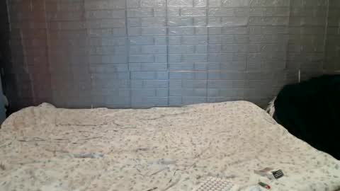 Snapshot of emmily000 chatting on March 2026 12:21:01 AM Emmily000 online show from March 2026 12:21:01 AM