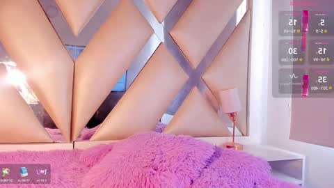 Snapshot of emmily_evans_ chatting on March 2025 07:59:02 PM emmily_evans_ online show from March 2025 07:59:02 PM