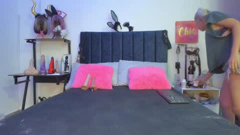          online show from December 2024 11:52:02 AM