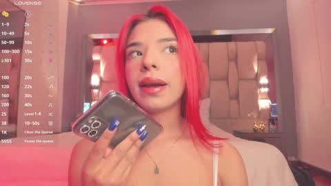 Snapshot of emmily_savage chatting on February 2025 03:59:01 AM online show from February 2025 03:59:01 AM