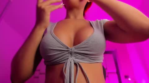 Snapshot of emmily_savage chatting on October 2025 11:53:02 AM online show from October 2025 11:53:02 AM