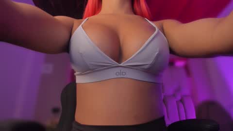 Snapshot of emmily_savage chatting on February 2026 11:47:02 AM online show from February 2026 11:47:02 AM