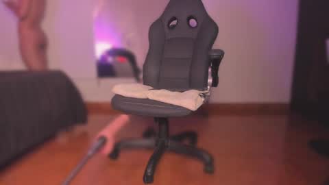 Snapshot of emmily_savage chatting on April 2026 09:58:01 AM online show from April 2026 09:58:01 AM