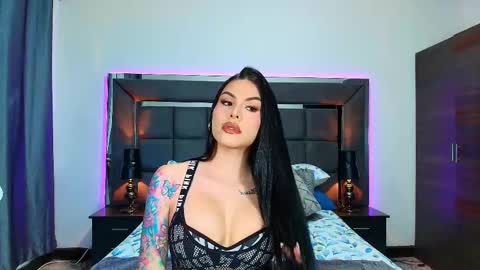 Snapshot of emmilysantibanez chatting on March 2025 01:15:02 PM Emmily Santibaez online show from March 2025 01:15:02 PM