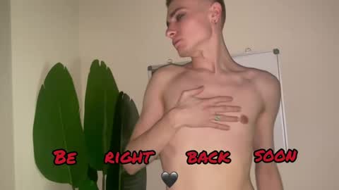 Emmit online show from April 2026 07:58:01 PM