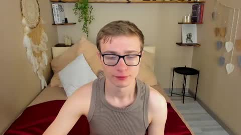 Snapshot of emmit_barker chatting on July 2026 09:10:02 PM Emmit online show from July 2026 09:10:02 PM