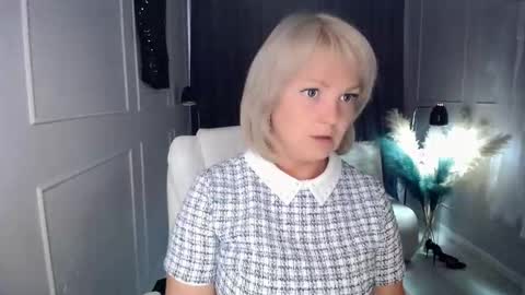 Snapshot of emmmam chatting on September 2025 09:09:01 AM emmmam online show from September 2025 09:09:01 AM