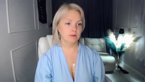 Snapshot of emmmam chatting on September 2025 09:14:02 PM emmmam online show from September 2025 09:14:02 PM