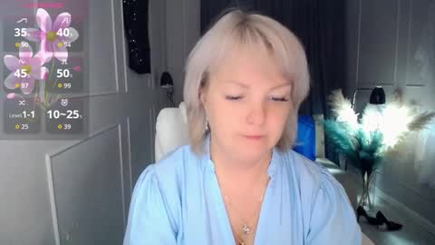 Snapshot of emmmam chatting on September 2025 09:01:02 AM emmmam online show from September 2025 09:01:02 AM