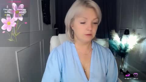 Snapshot of emmmam chatting on September 2025 01:47:01 PM emmmam online show from September 2025 01:47:01 PM