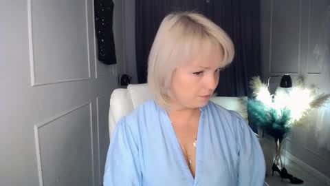 Snapshot of emmmam chatting on September 2025 12:21:01 PM emmmam online show from September 2025 12:21:01 PM