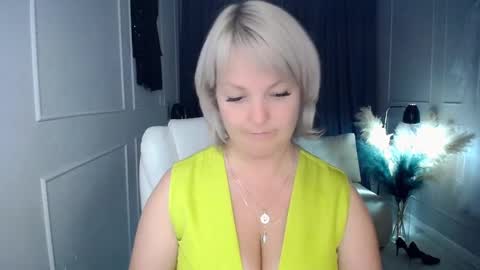 Snapshot of emmmam chatting on October 2025 07:55:01 PM emmmam online show from October 2025 07:55:01 PM