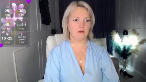 Snapshot of emmmam chatting on October 2025 12:27:01 PM emmmam online show from October 2025 12:27:01 PM