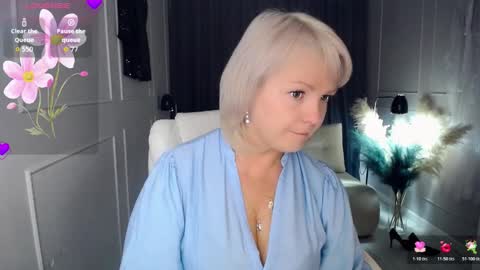 Snapshot of emmmam chatting on October 2025 11:31:02 PM emmmam online show from October 2025 11:31:02 PM