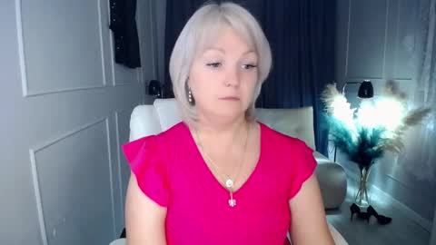 Snapshot of emmmam chatting on October 2025 10:52:02 AM emmmam online show from October 2025 10:52:02 AM