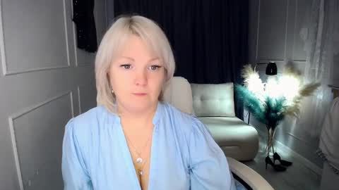 Snapshot of emmmam chatting on November 2025 05:07:02 AM emmmam online show from November 2025 05:07:02 AM