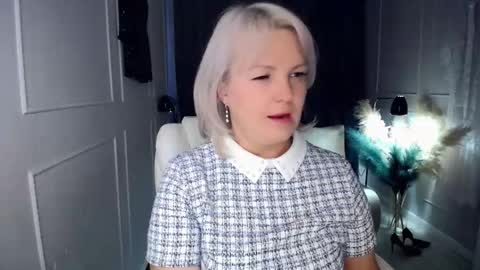 Snapshot of emmmam chatting on November 2025 07:40:01 AM emmmam online show from November 2025 07:40:01 AM