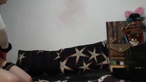 Snapshot of emmy___lee chatting on February 2025 06:40:01 AM emmy___lee online show from February 2025 06:40:01 AM