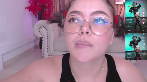 Snapshot of emmy_walker1 chatting on January 2025 02:07:01 PM Emmy Walker online show from January 2025 02:07:01 PM