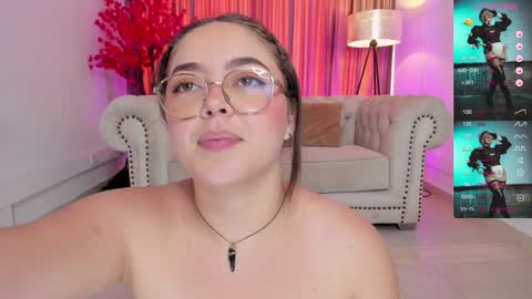 Snapshot of emmy_walker1 chatting on February 2025 05:12:01 PM Emmy Walker online show from February 2025 05:12:01 PM