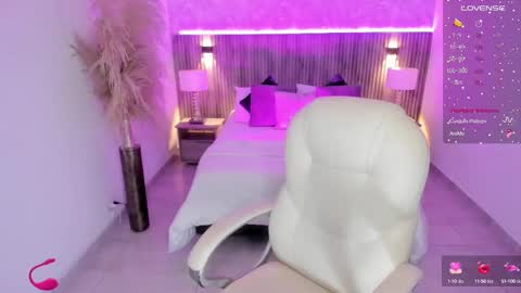 Snapshot of emmy_walker1 chatting on September 2025 11:10:01 AM Emmy Walker online show from September 2025 11:10:01 AM