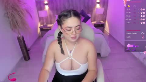 Snapshot of emmy_walker1 chatting on September 2025 11:01:01 AM Emmy Walker online show from September 2025 11:01:01 AM