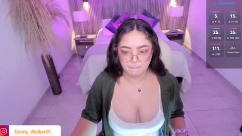 Snapshot of emmy_walker1 chatting on October 2025 11:00:01 AM Emmy Walker online show from October 2025 11:00:01 AM