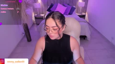 Snapshot of emmy_walker1 chatting on November 2025 10:59:01 AM Emmy Walker online show from November 2025 10:59:01 AM