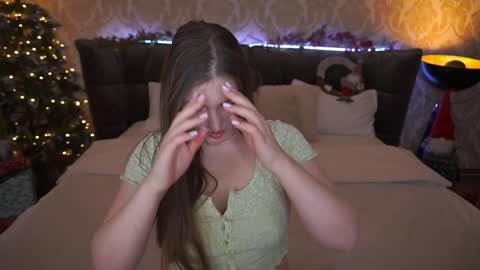 Snapshot of emmycharm chatting on December 2024 06:52:02 AM E M M Y online show from December 2024 06:52:02 AM