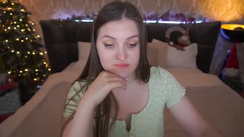 Snapshot of emmycharm chatting on December 2024 09:56:01 AM E M M Y online show from December 2024 09:56:01 AM