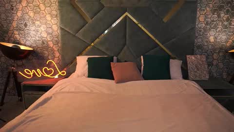 Snapshot of emmycharm chatting on October 2025 06:50:02 AM E M M Y online show from October 2025 06:50:02 AM