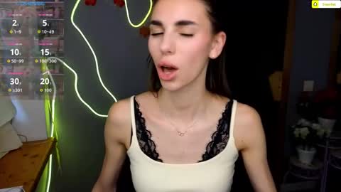 Snapshot of emmygreans chatting on November 2025 12:44:02 PM Emmy online show from November 2025 12:44:02 PM