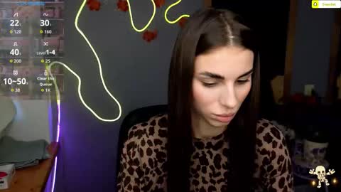 Snapshot of emmygreans chatting on November 2025 12:38:01 PM Emmy online show from November 2025 12:38:01 PM