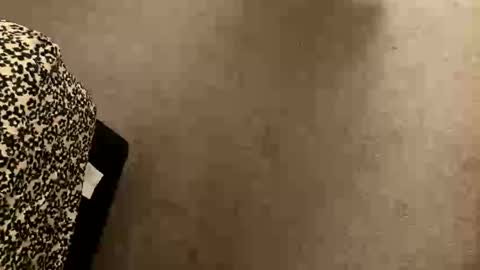 emoney04 online show from November 2025 09:25:01 PM