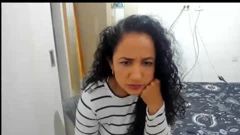 emperatriztapia online show from October 2025 11:35:02 PM