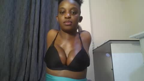 Snapshot of empress_emma chatting on March 2026 09:25:01 PM empress_emma online show from March 2026 09:25:01 PM